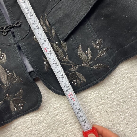 InWear Women's Two Button Blazer Black Boho Folk Cropped Floral Size 14 US - Picture 8 of 14